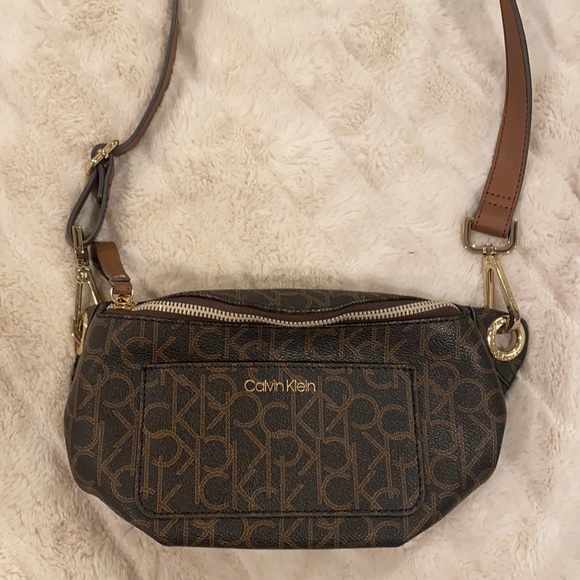 Calvin Klein bum bag/cross body bag